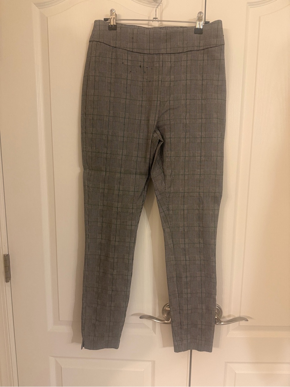 New York & Company Gray Plaid Green, gray , black Cropped Dress Pants